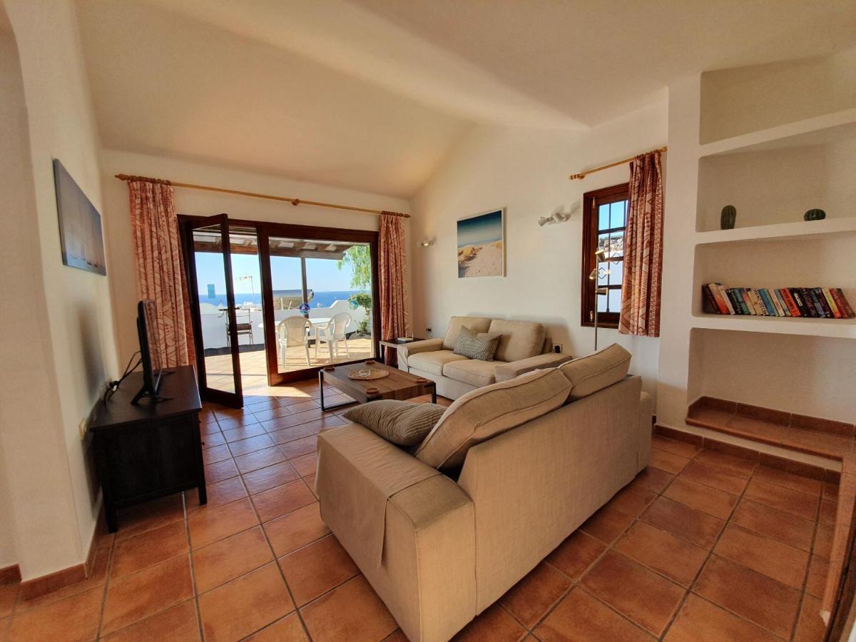 2 Bedroom Villa 'The Bungalow' With Private Heated Pool. Puerto del Carmen  Ngoại thất bức ảnh